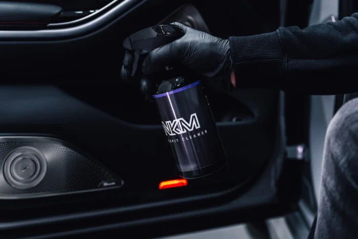 NKM COCKPIT CLEANER  500ml - Afbeelding 2